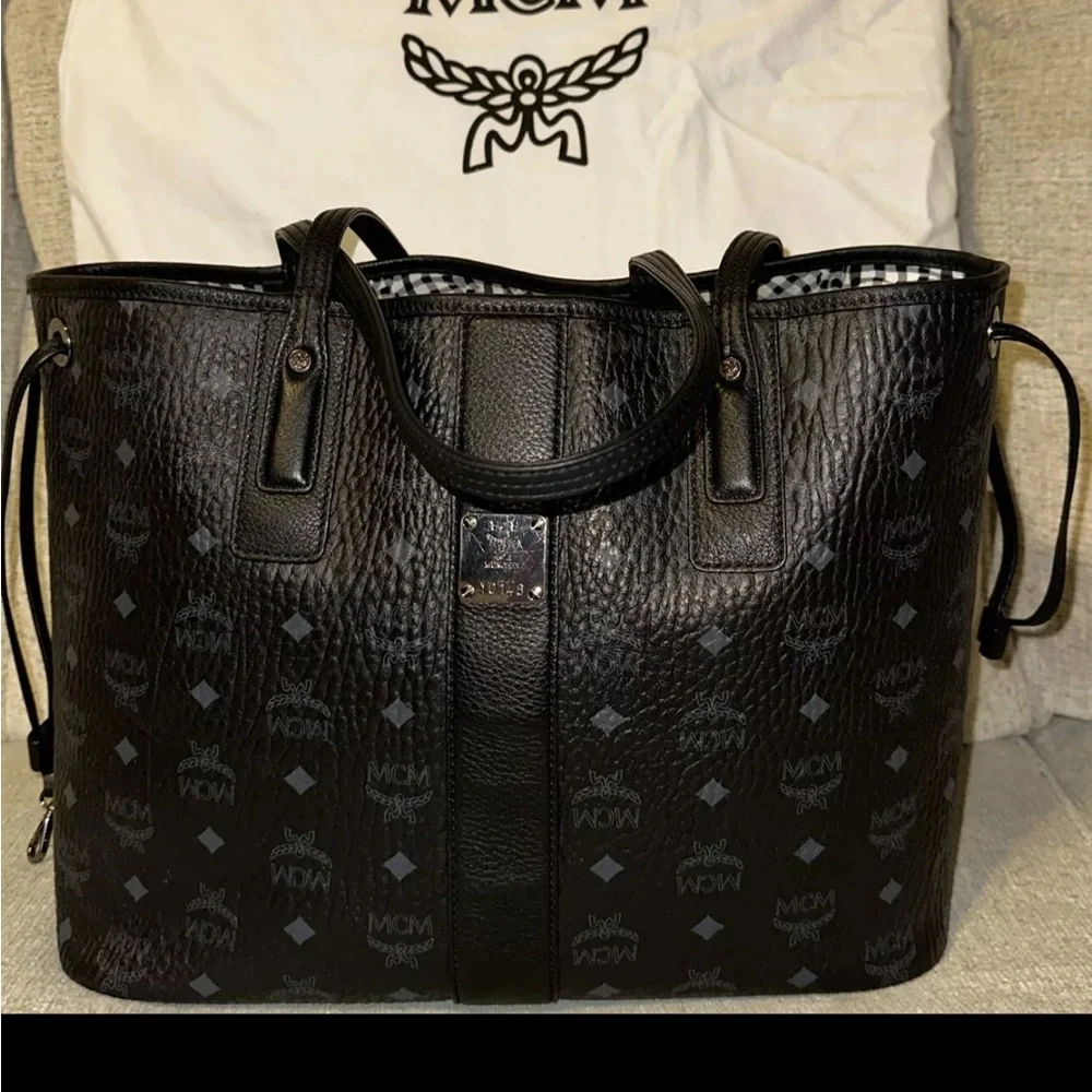 Authentic MCM tote with pouch, paperwork, and Tags. Love this Bag!! - Picture 1 of 16